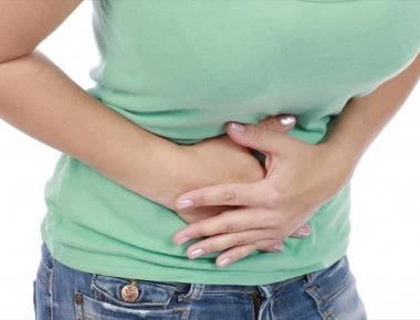 Καούρες και δυσπεψία: Κάντε αυτά και θα νιώσετε ανακούφιση